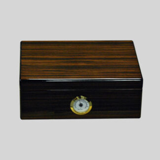 Digital display and hygrometer close-up of the F-8700 cigar humidor.