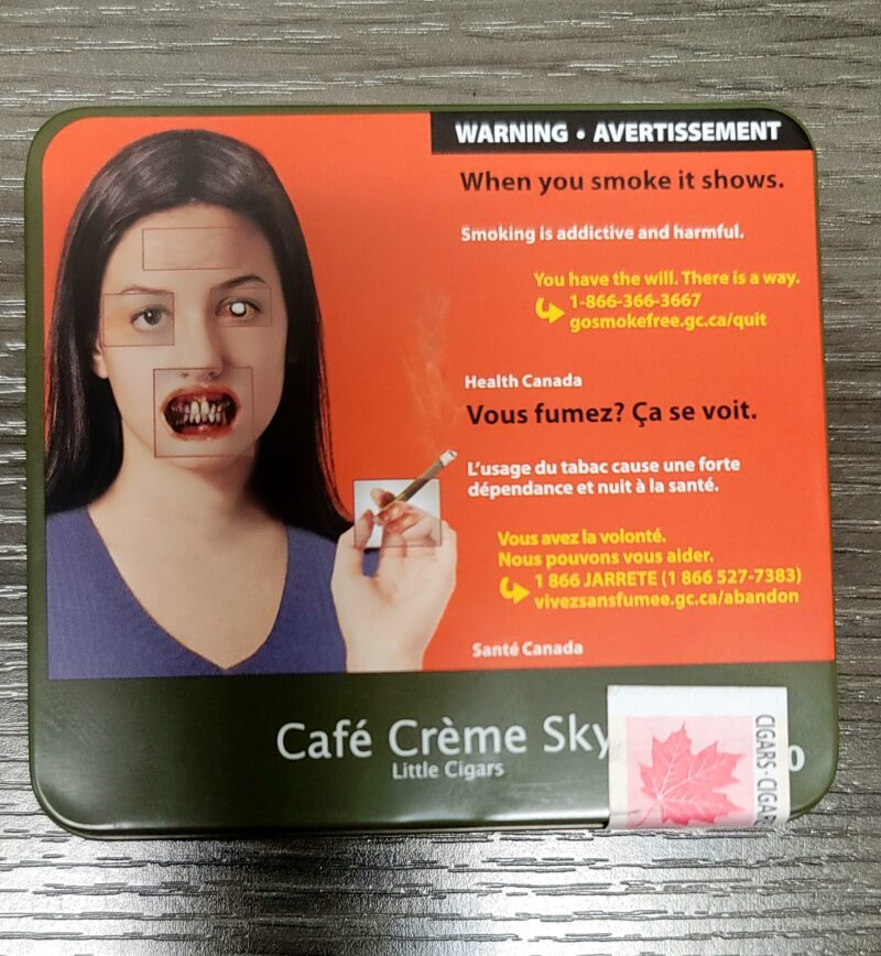 A single Café Crème Sky Cigarillo with a natural wrapper and smooth draw.