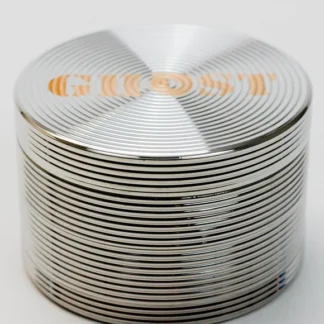 Front view of a Silver Ghost Aluminium 4 part grinder