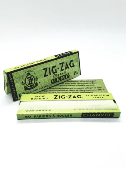 Image of green pack of Zig-Zag Organic Hemp 1 1/4 Rolling Papers.